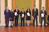 Beste Absolventen der Masterstudiengänge des IAEW 2015 (v.l.: Prof. Dr. W. Diepenbrock, Prof. Dr. C. Volkmar, F. Eißner, F. Graebner, V. Welker, J. Ryll, N. Philipp); Foto: D. Finger, Bauernzeitung