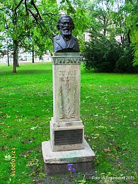 Denkmal Julius Kühn, Campus Steintor, Ludwig-Wucherer-Str. 2, Innnenhof, 2015, Foto: H. Braunsdorff