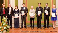 Beste Absolventen der Masterstudiengänge des IAEW 2016 (v.l.: H. Braunsdorff, Prof. W. Diepenbrock, A. Oertel, J. Stiller, F. Lenz, R. Wagner, M. Groß, N. Janz); Foto: R. Voigt