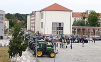 Vorbereitung Demonstration der Studierenden des IAEW auf dem Von-Seckendorff-Platz mit Traktorenkorso zur Unterstützung. Foto: H. Braunsdorff