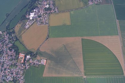  
„Impression der Ackerflchen des Lehr- und Versuchsgutes Grzig“
(Foto: Herbert Lisso; Bildrechte: Institut fr Agrar- und Ernhrungswissenschaften, MLU Halle)
